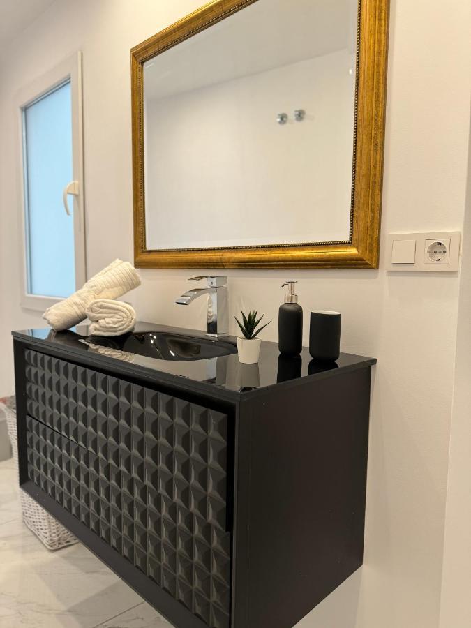 Apartment Center *